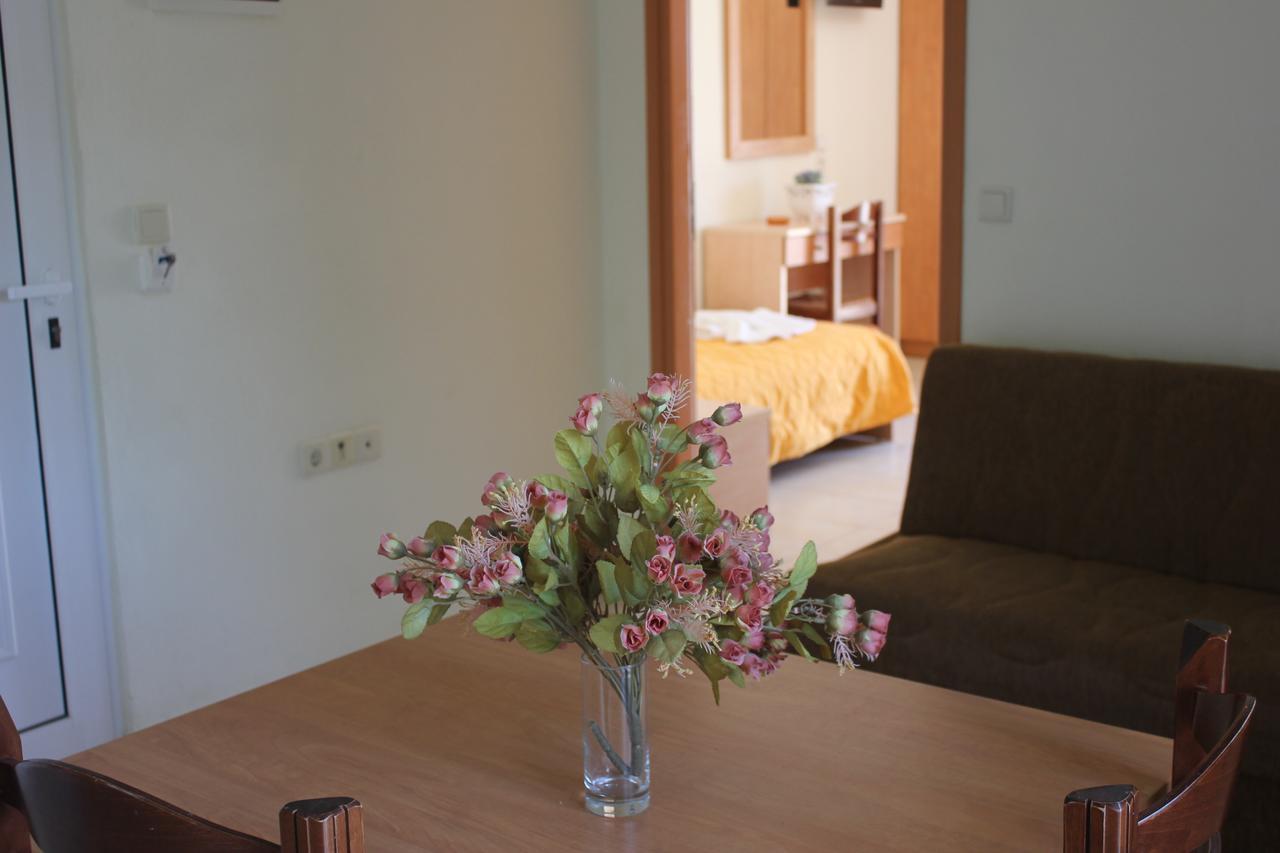 Virgin Mary Apartment Rodakino Exterior foto